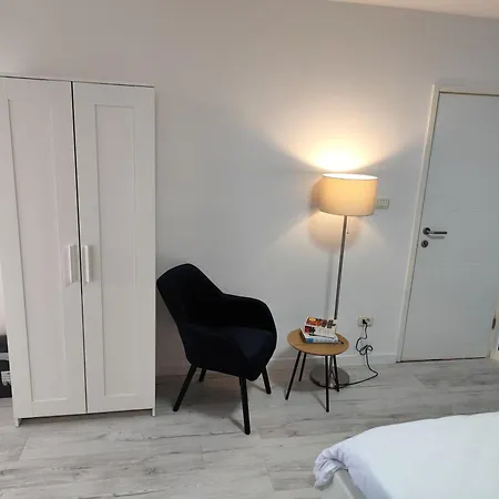 Haus Valentino