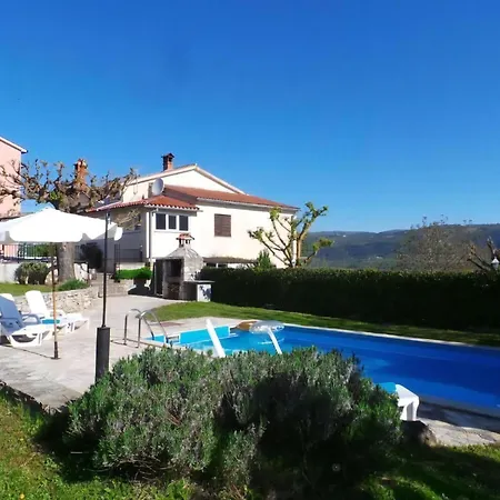 Holiday home Haus Valentino *